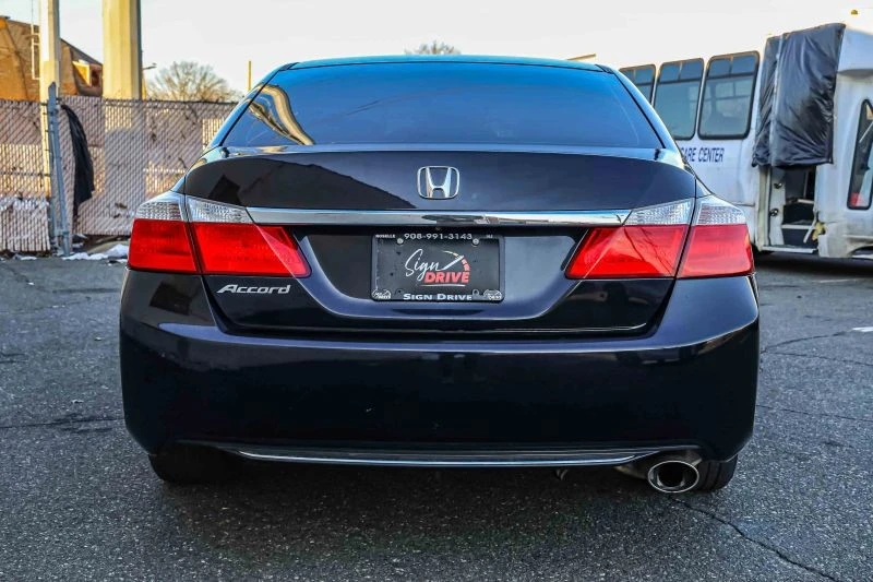2014 Honda Accord 9th Gen - Image 5 of 12