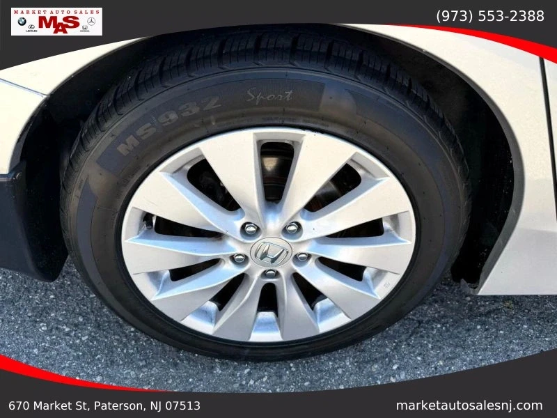 2014 Honda Accord 9th Gen - Image 9 of 12