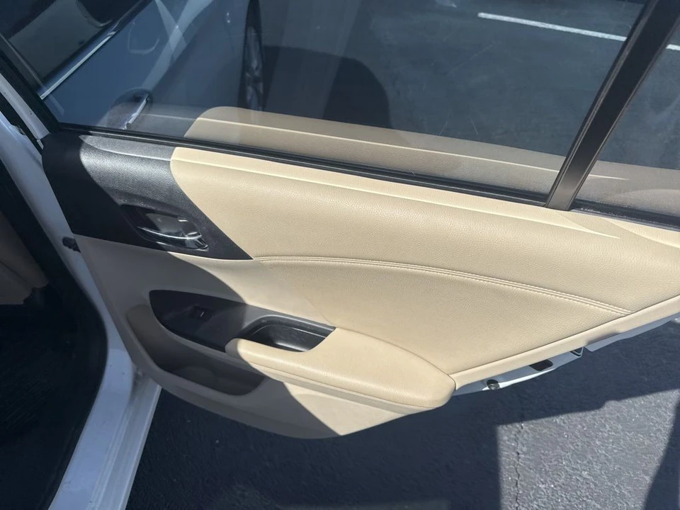 2014 Honda Accord 9th Gen - Image 15 of 21