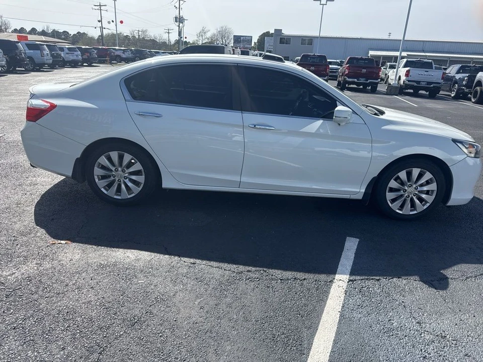 2014 Honda Accord 9th Gen - Image 4 of 21