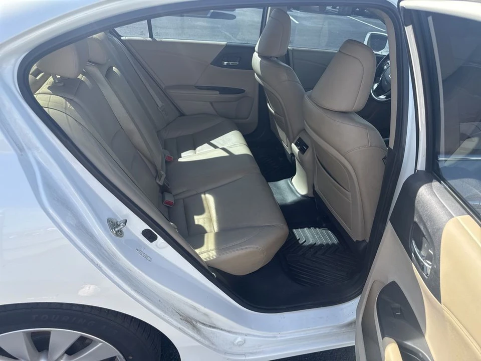 2014 Honda Accord 9th Gen - Image 14 of 21