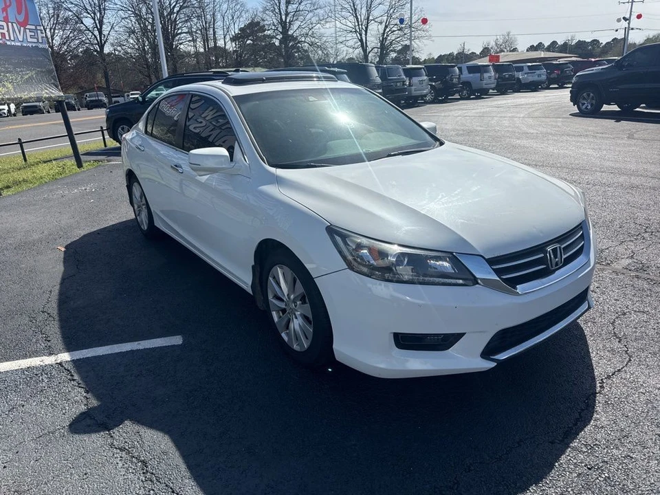 2014 Honda Accord 9th Gen - Image 3 of 21