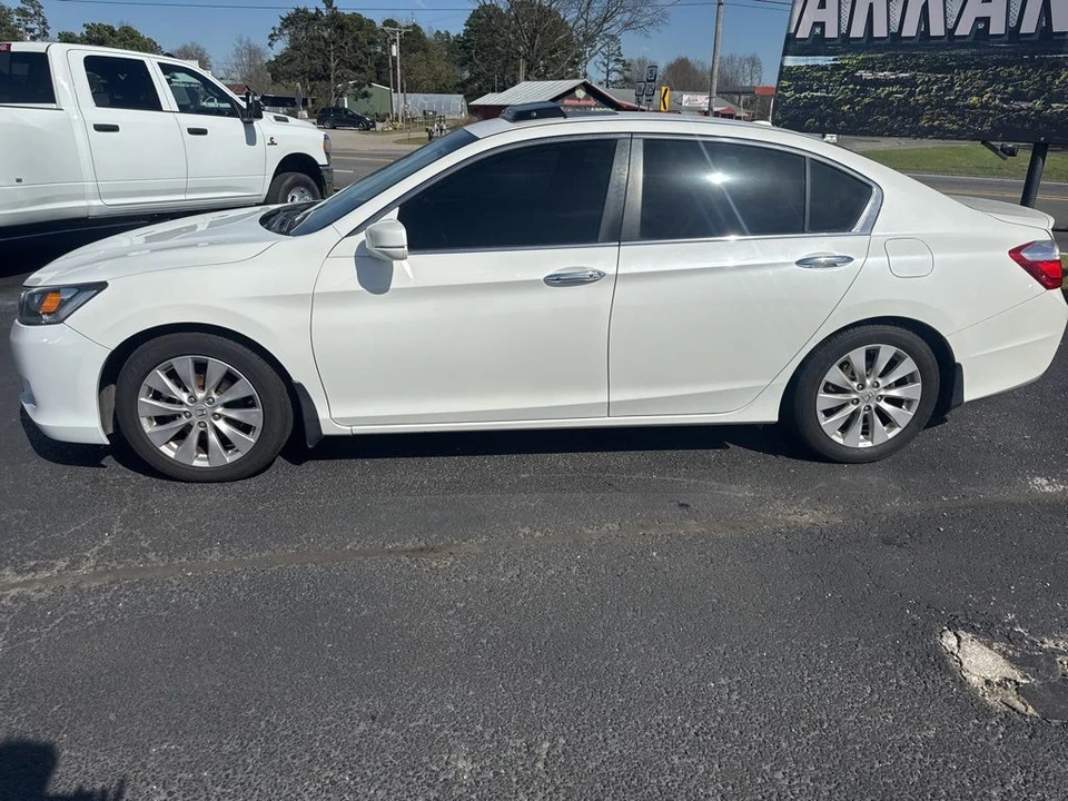 2014 Honda Accord 9th Gen - Image 9 of 21