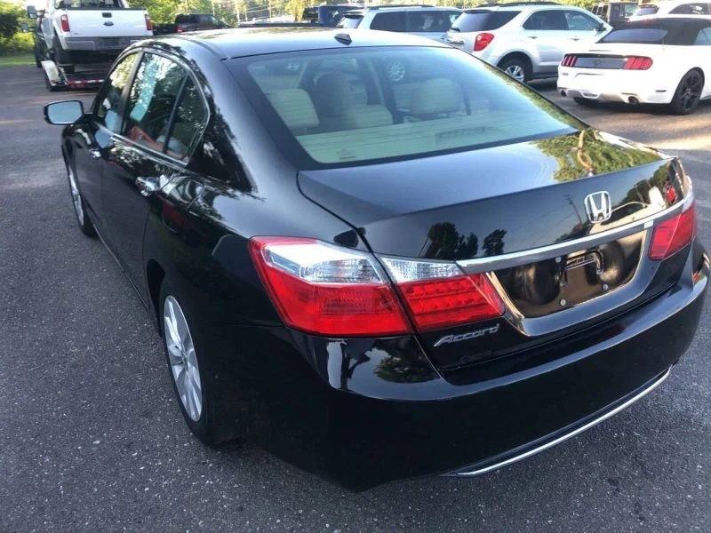 2014 Honda Accord 9th Gen - Image 5 of 12