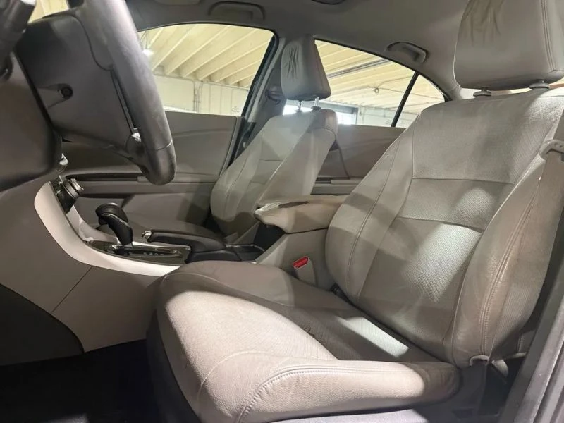 2014 Honda Accord 9th Gen - Image 9 of 12