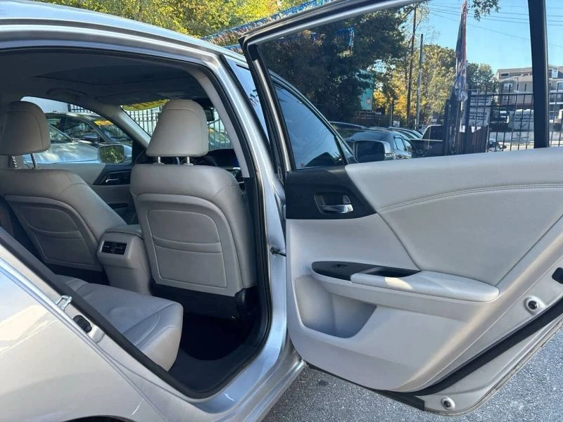2014 Honda Accord 9th Gen - Image 9 of 12