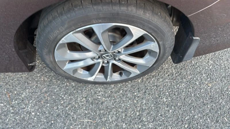 2014 Honda Accord 9th Gen - Image 9 of 12
