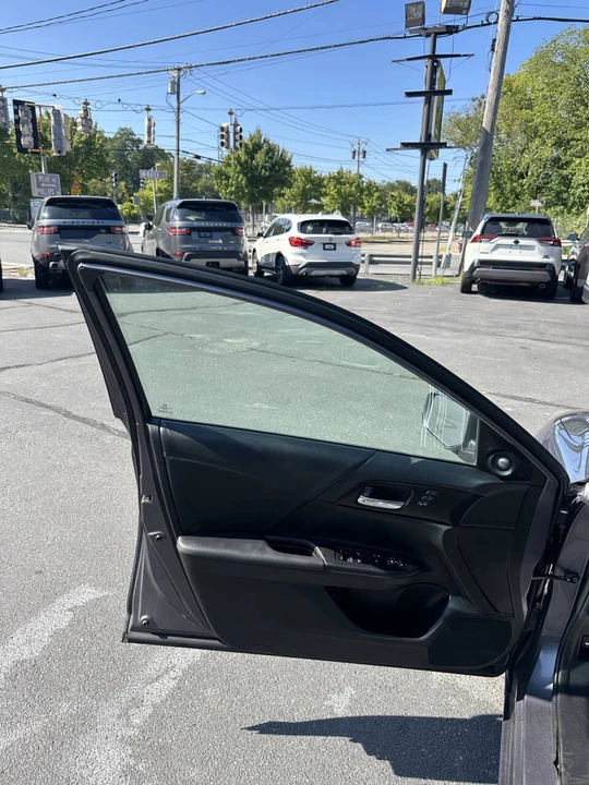 2014 Honda Accord 9th Gen - Image 13 of 21