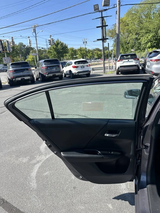 2014 Honda Accord 9th Gen - Image 15 of 21
