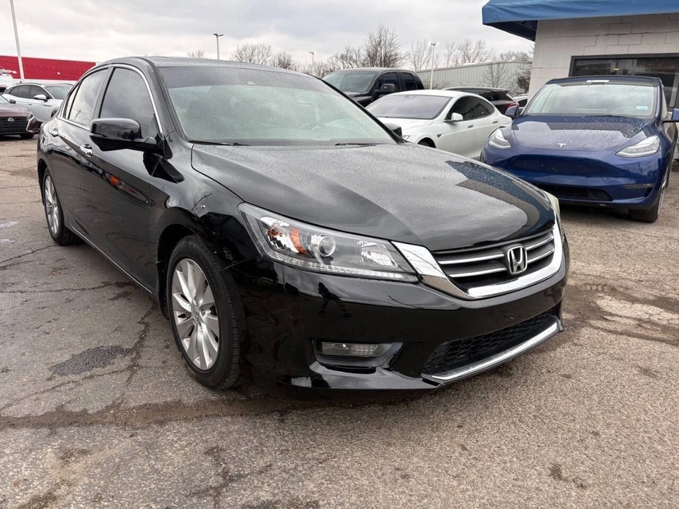 2014 Honda Accord 9th Gen - Image 3 of 12