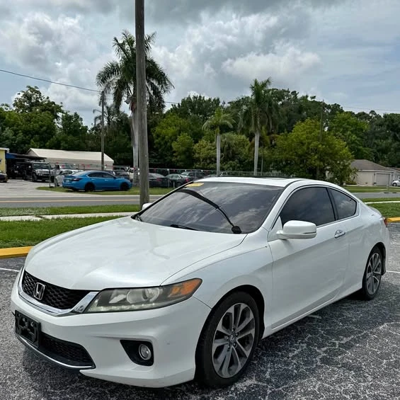 2014 Honda Accord 9th Gen - Image 1 of 1