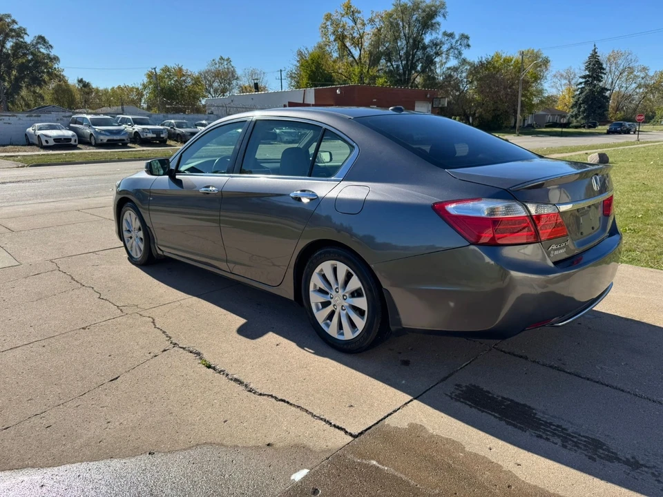 2014 Honda Accord 9th Gen - Image 7 of 21