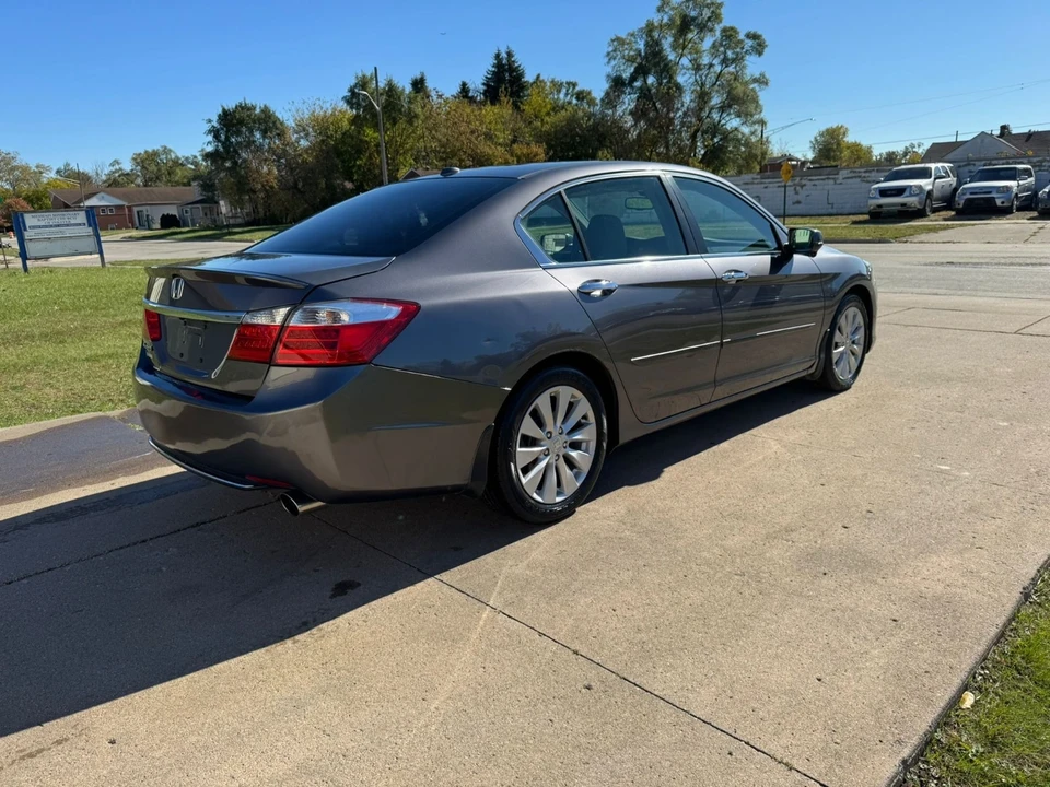 2014 Honda Accord 9th Gen - Image 5 of 21