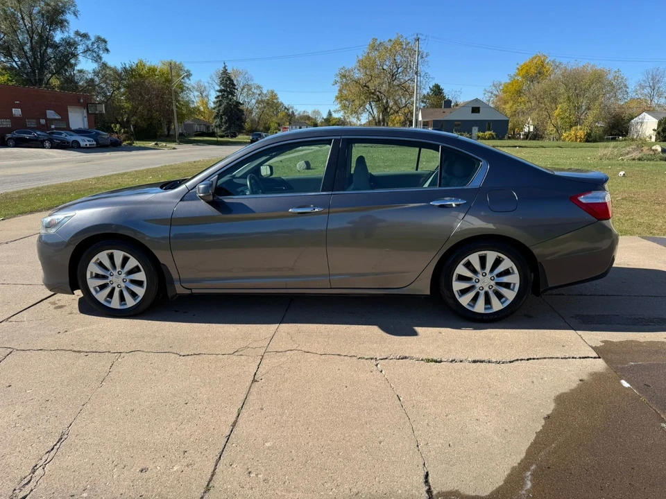 2014 Honda Accord 9th Gen - Image 8 of 21