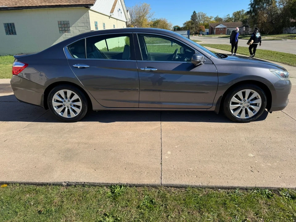 2014 Honda Accord 9th Gen - Image 4 of 21