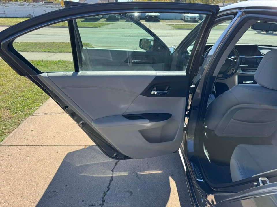 2014 Honda Accord 9th Gen - Image 12 of 21