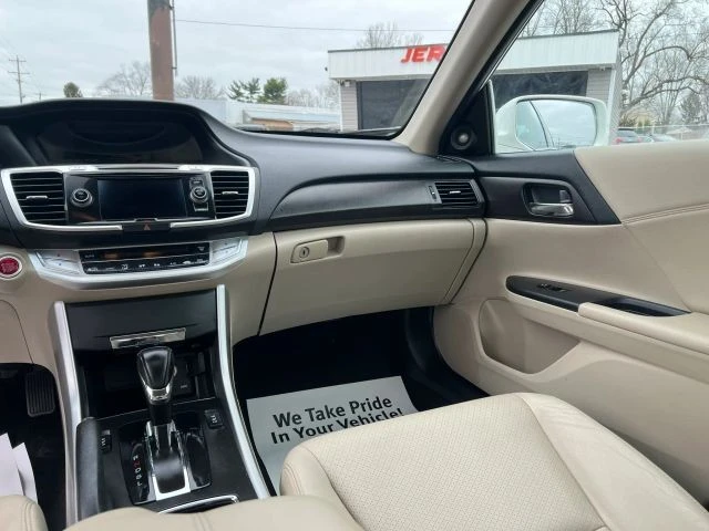 2014 Honda Accord 9th Gen - Image 15 of 21