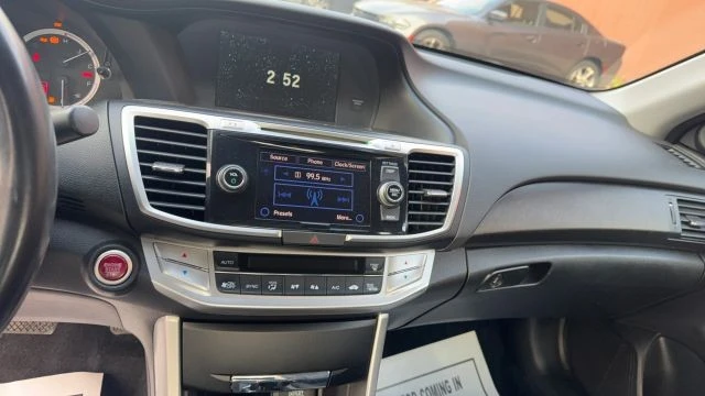 2014 Honda Accord 9th Gen - Image 12 of 16