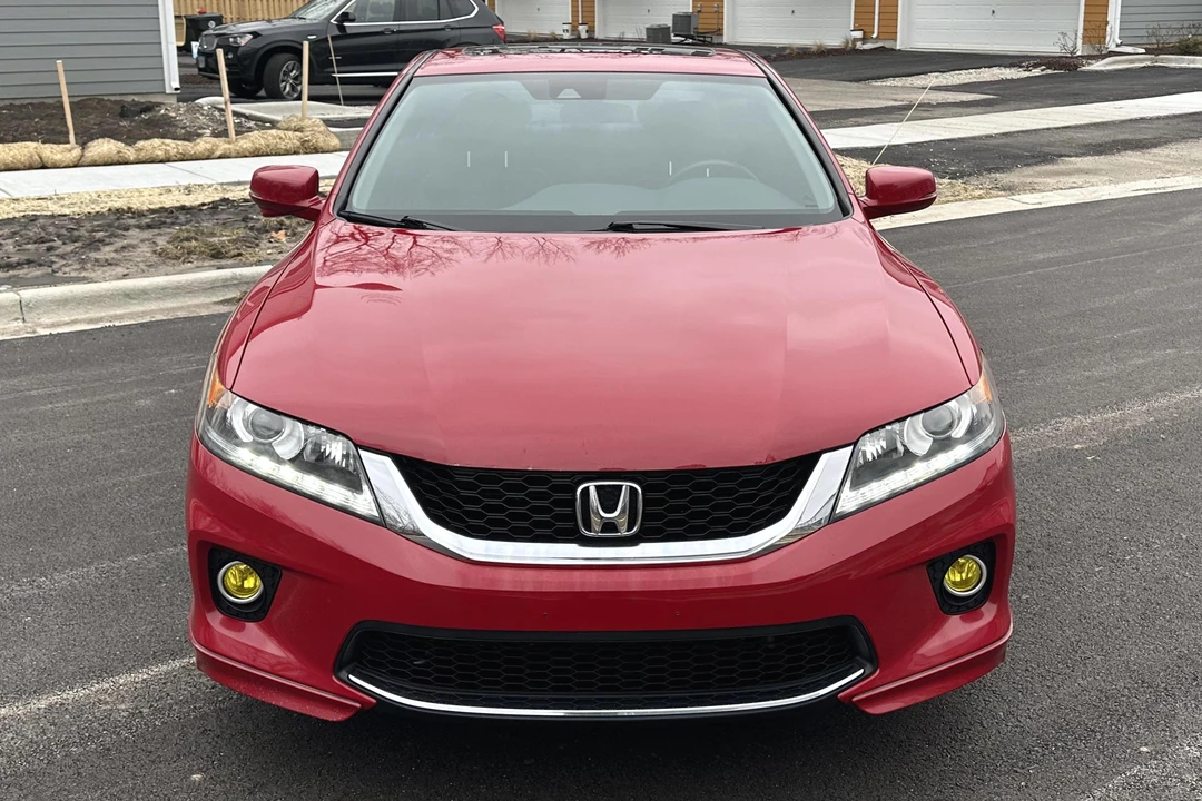 2014 Honda Accord 9th Gen - Image 2 of 31