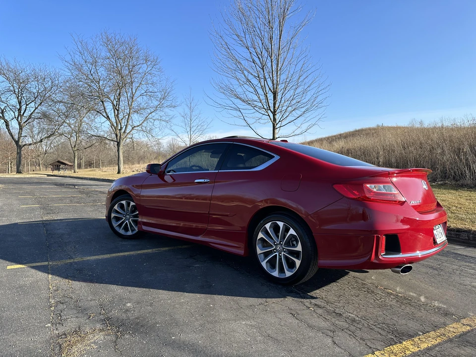 2014 Honda Accord 9th Gen - Image 16 of 31
