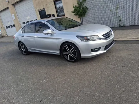 2014 Honda Accord 9th Gen - Image 2 of 11