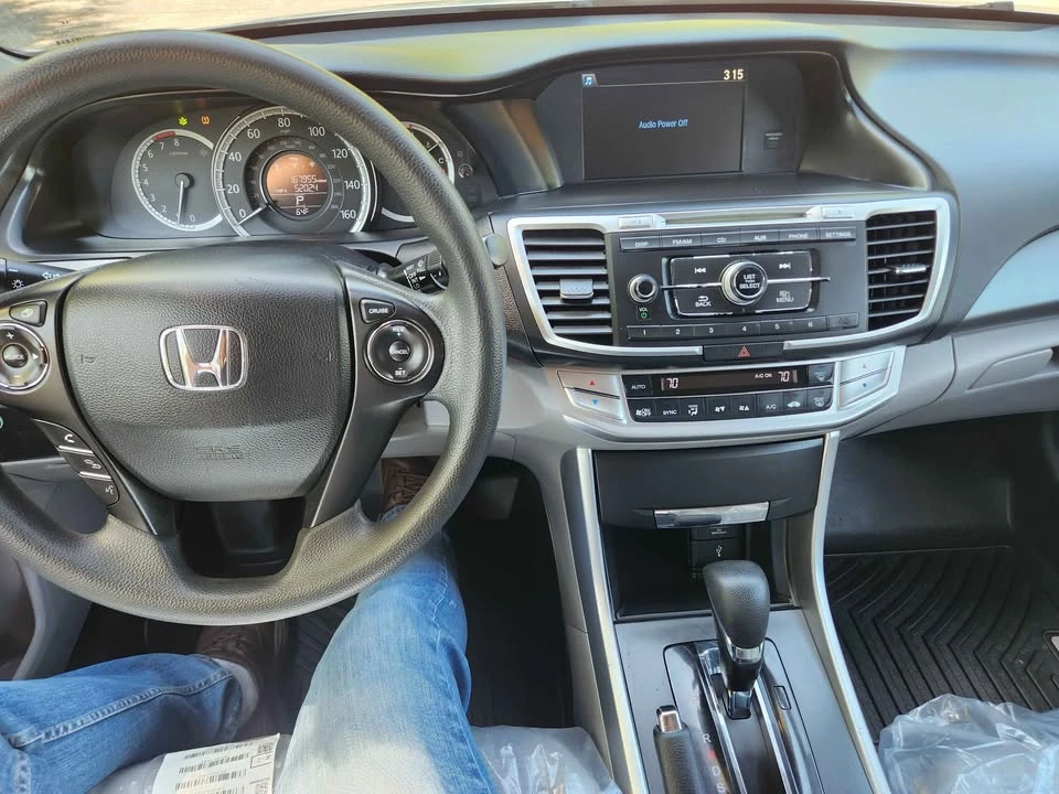 2014 Honda Accord 9th Gen - Image 15 of 16