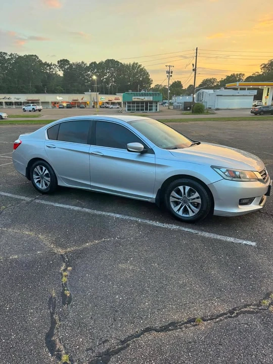 2014 Honda Accord 9th Gen - Image 2 of 5
