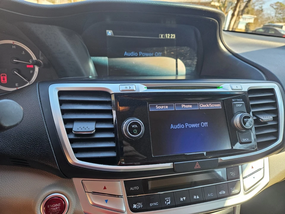 2014 Honda Accord 9th Gen - Image 14 of 18