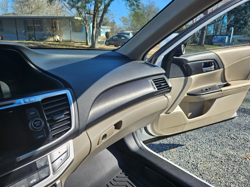 2014 Honda Accord 9th Gen - Image 15 of 18