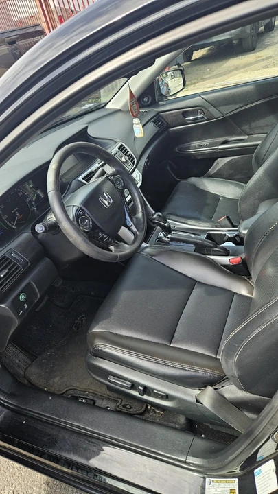 2014 Honda Accord 9th Gen - Image 10 of 20