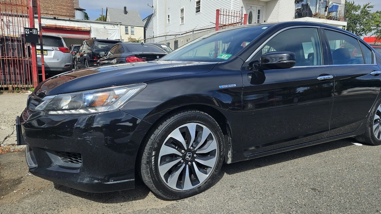 2014 Honda Accord 9th Gen - Image 3 of 19