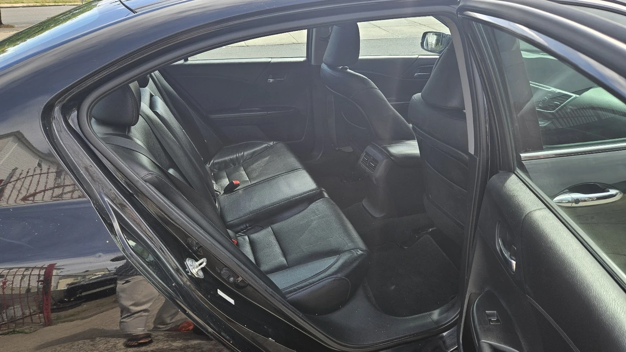 2014 Honda Accord 9th Gen - Image 14 of 19