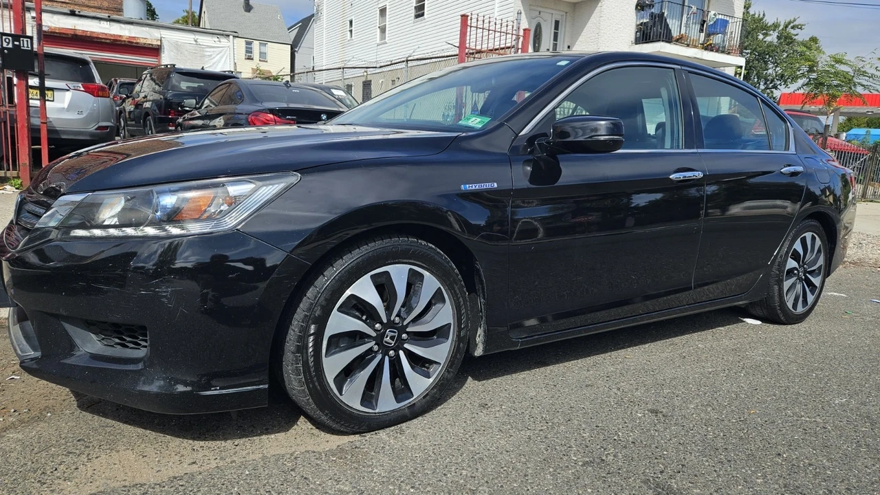 2014 Honda Accord 9th Gen - Image 14 of 20