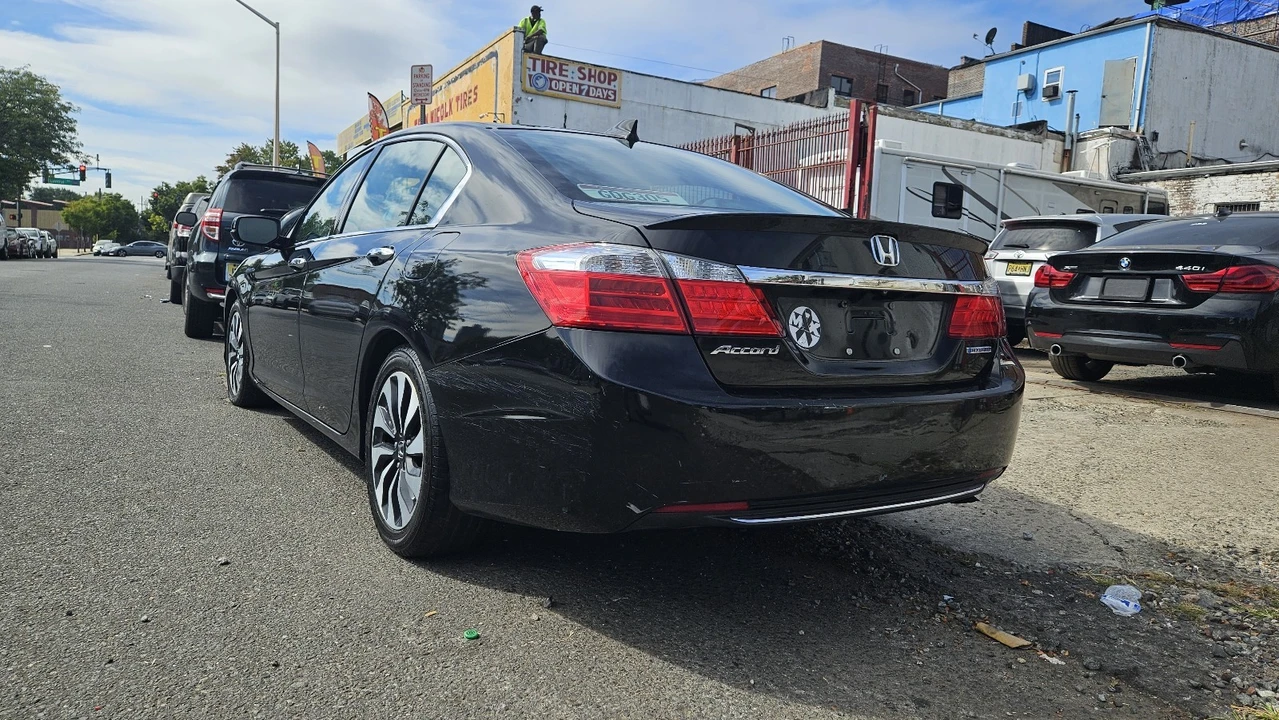 2014 Honda Accord 9th Gen - Image 11 of 19
