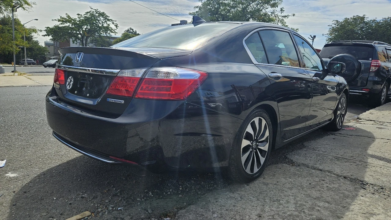2014 Honda Accord 9th Gen - Image 5 of 19