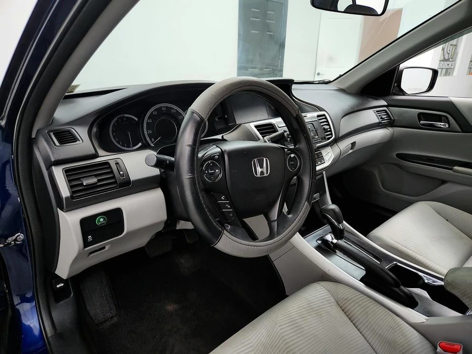 2014 Honda Accord 9th Gen - Image 13 of 21