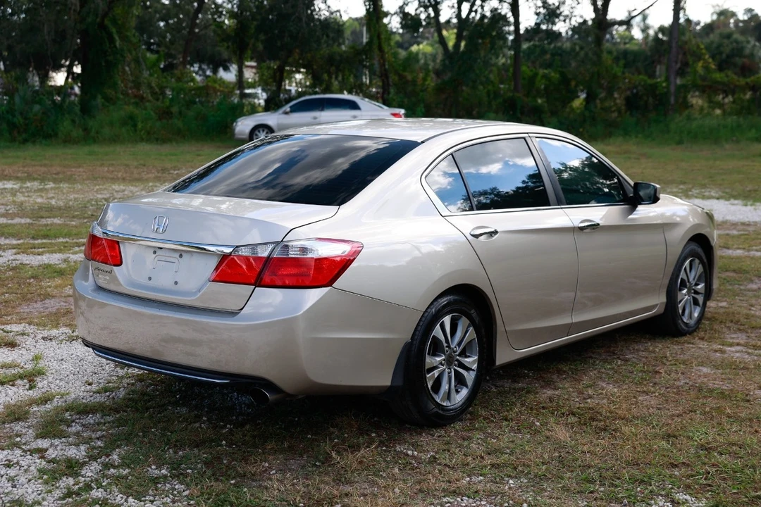 2014 Honda Accord 9th Gen - Image 11 of 12