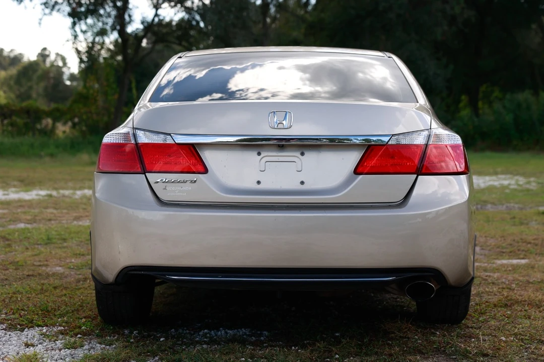 2014 Honda Accord 9th Gen - Image 7 of 12