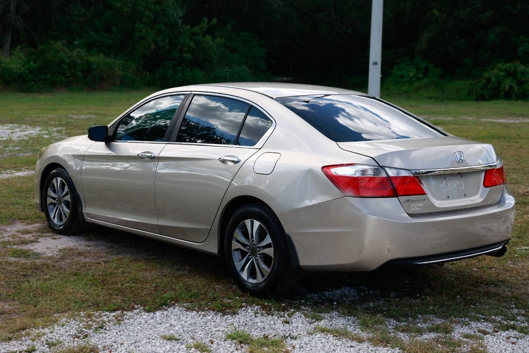 2014 Honda Accord 9th Gen - Image 5 of 12