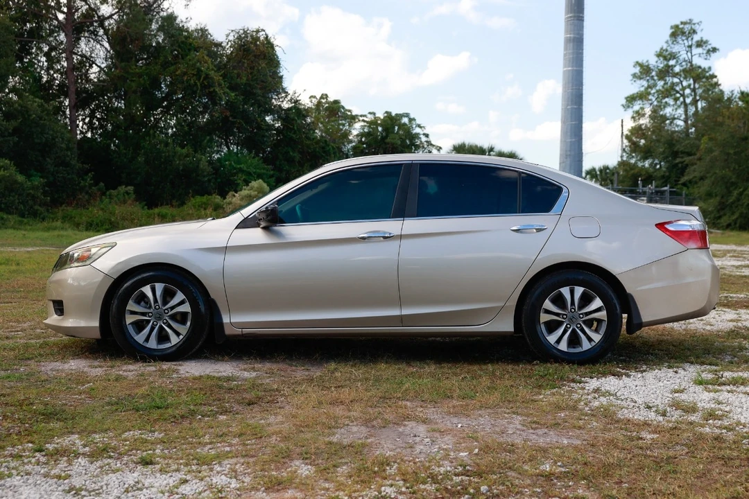 2014 Honda Accord 9th Gen - Image 3 of 12