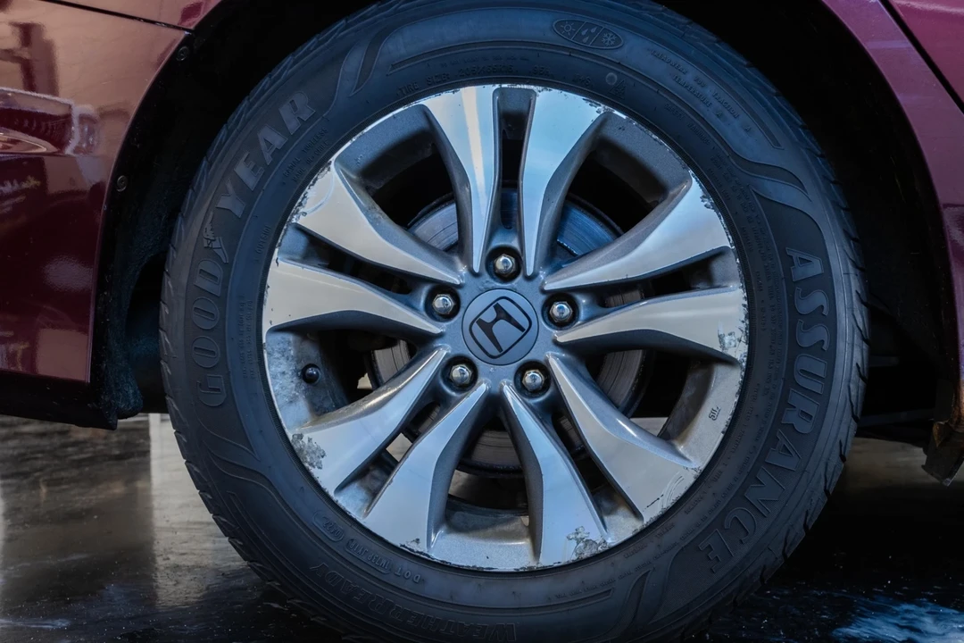 2014 Honda Accord 9th Gen - Image 14 of 21
