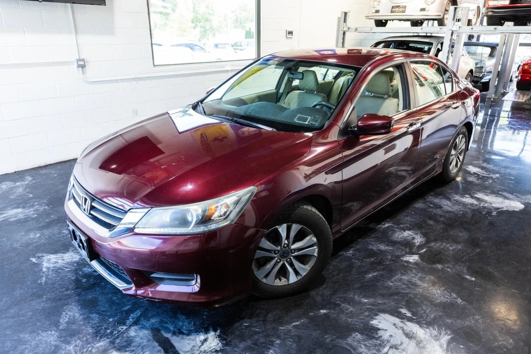 2014 Honda Accord 9th Gen - Image 2 of 21