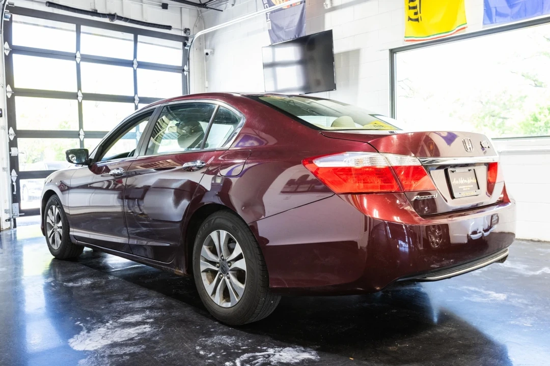 2014 Honda Accord 9th Gen - Image 9 of 21