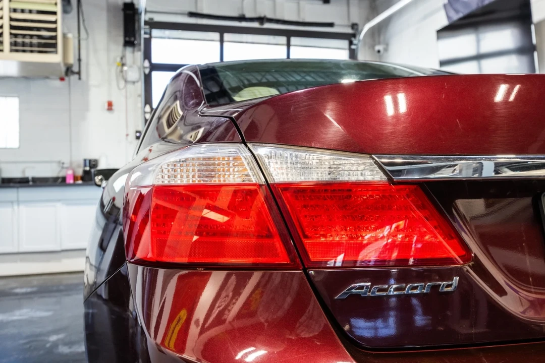 2014 Honda Accord 9th Gen - Image 11 of 21