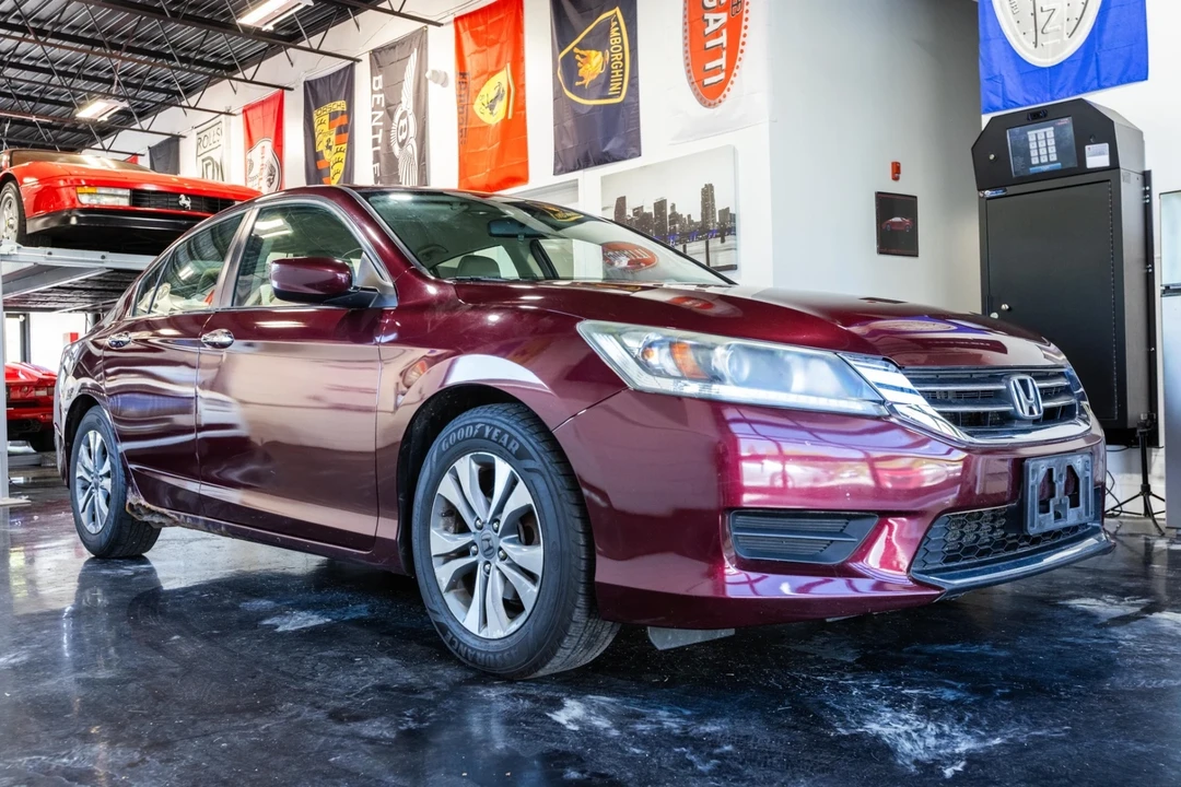 2014 Honda Accord 9th Gen - Image 18 of 21