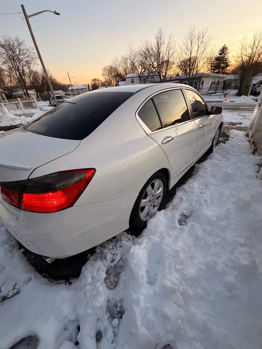 2014 Honda Accord 9th Gen - Image 8 of 14