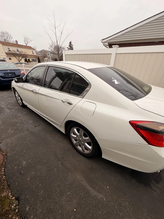 2014 Honda Accord 9th Gen - Image 5 of 14