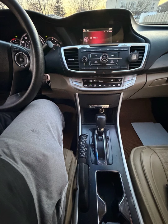 2014 Honda Accord 9th Gen - Image 10 of 14