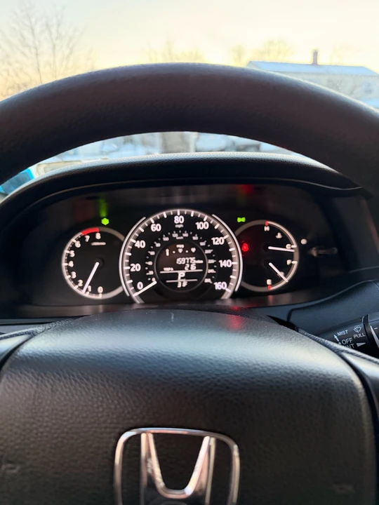 2014 Honda Accord 9th Gen - Image 9 of 14