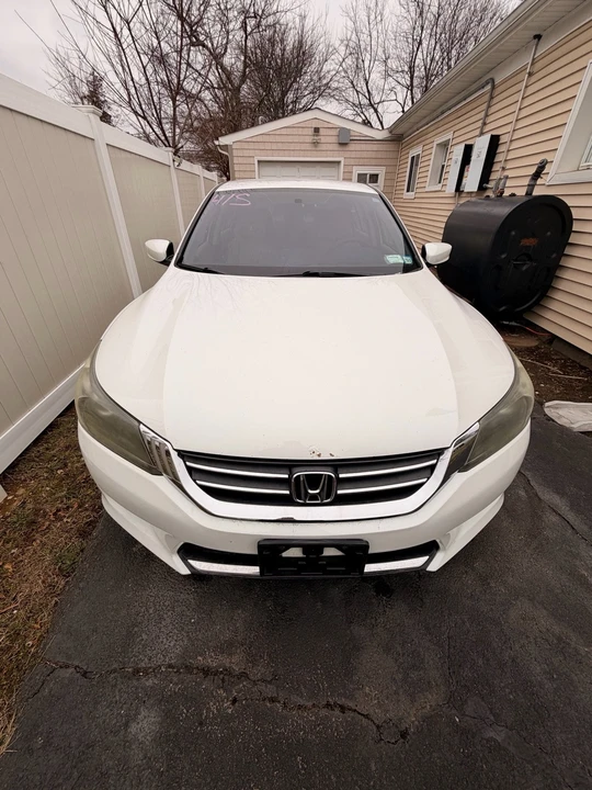 2014 Honda Accord 9th Gen - Image 2 of 14
